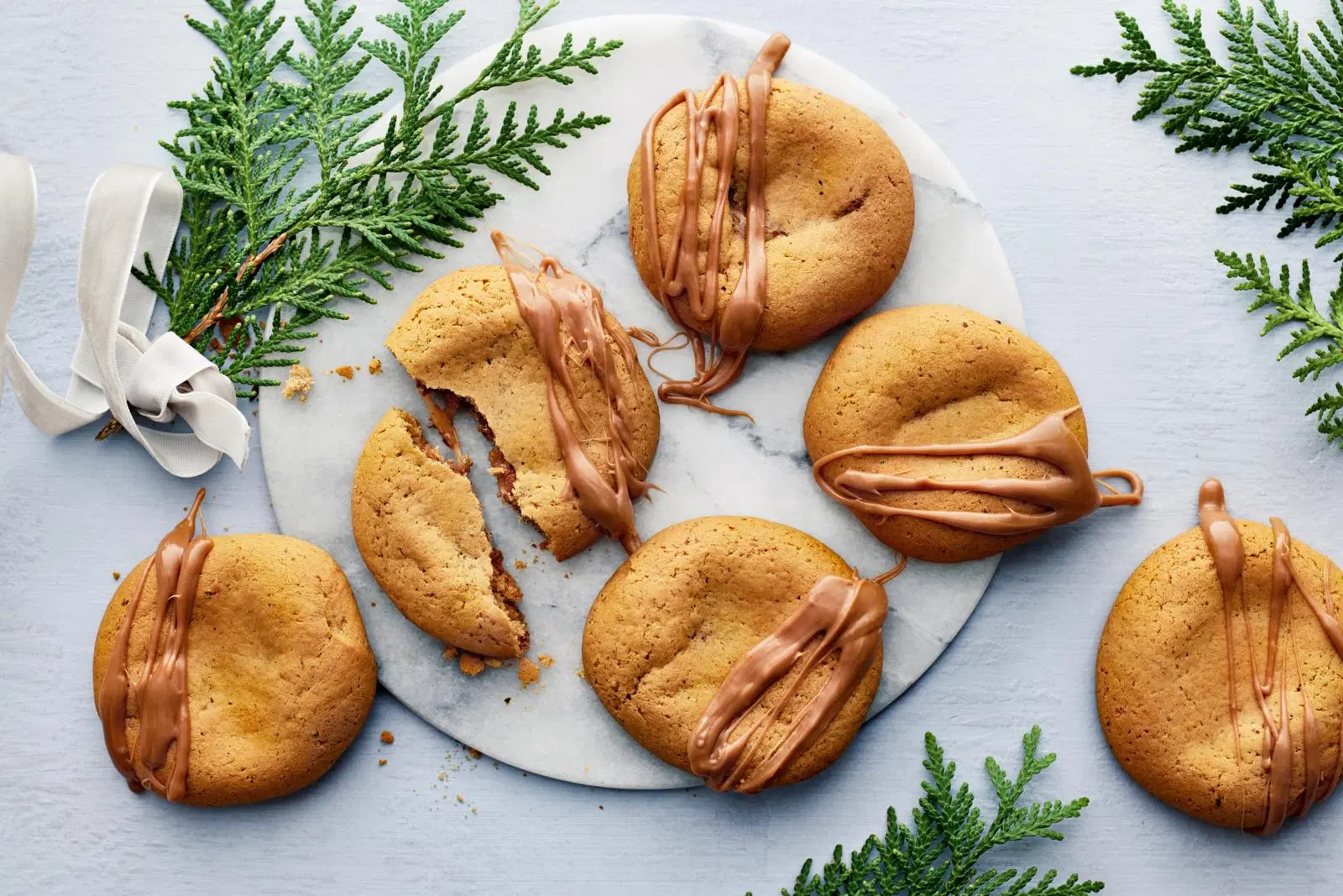Piparkakku-suklaakeksit