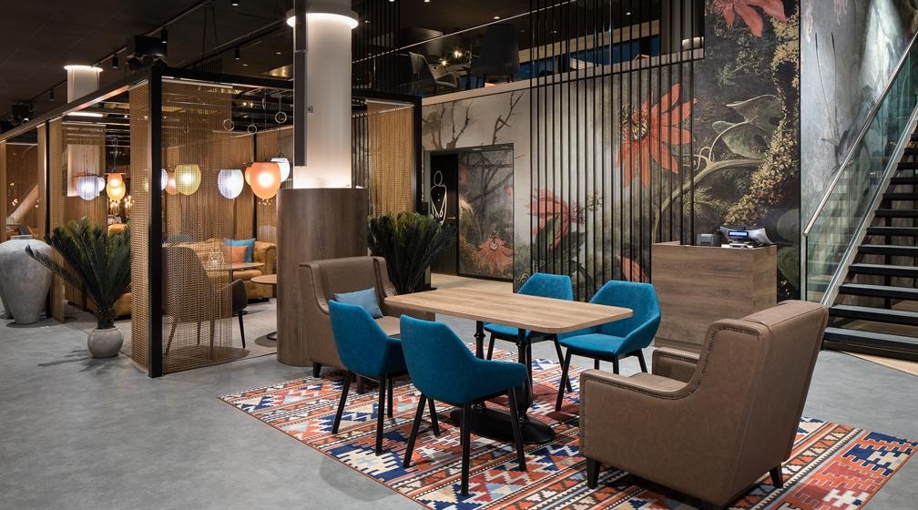 Bistro Ellin lounge rentoon yhdessäoloon ja seurusteluun