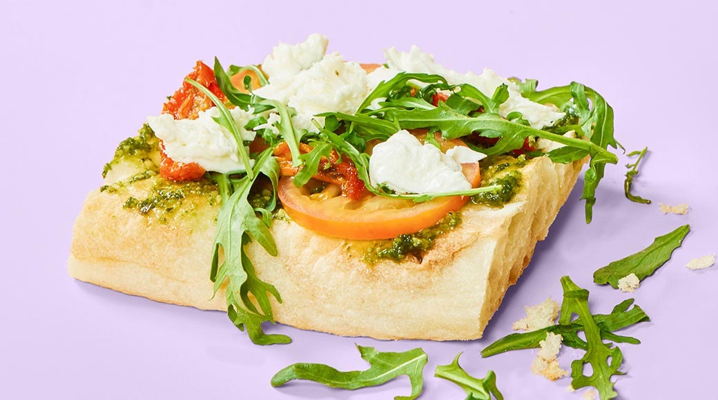 Italienskt bröd med tomat och mozzarella