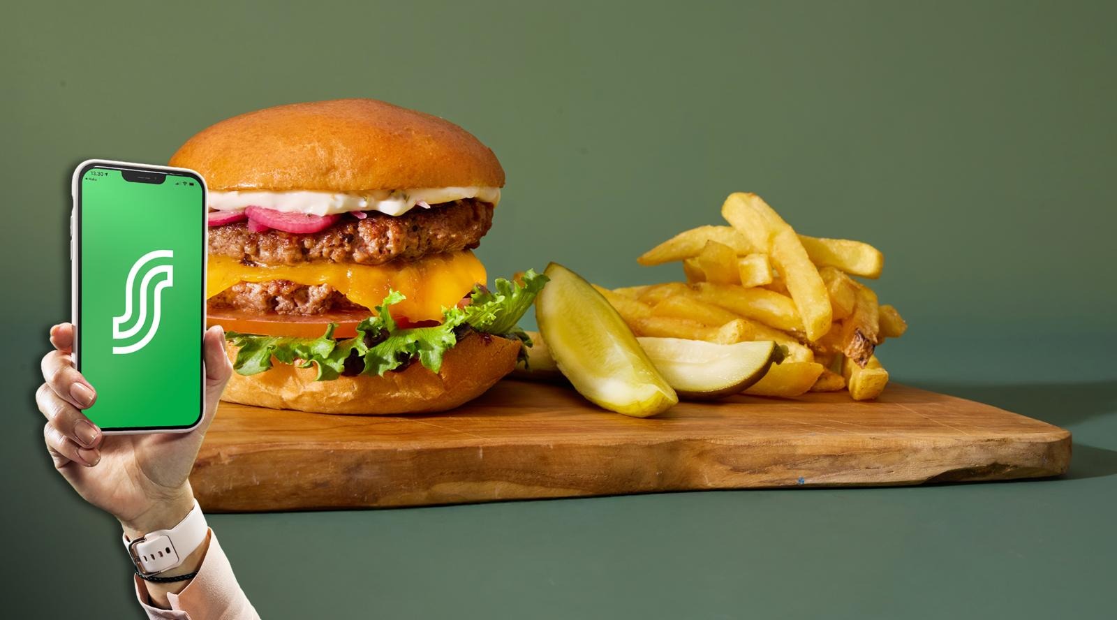 Amarillo Bug Burger etuhintaan S-mobiilikupongilla tammikuussa Kokkolan Amarillossa.