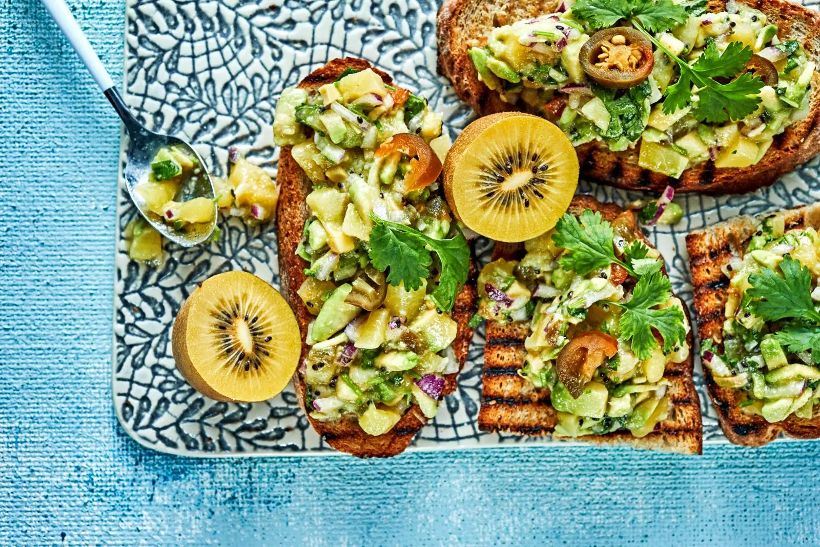Kiiviguacamoleleivät