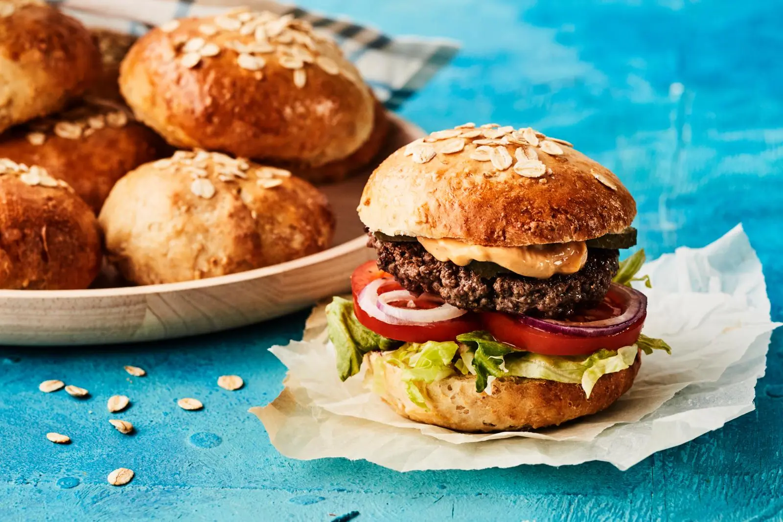 Kauraisat burgerisämpylät