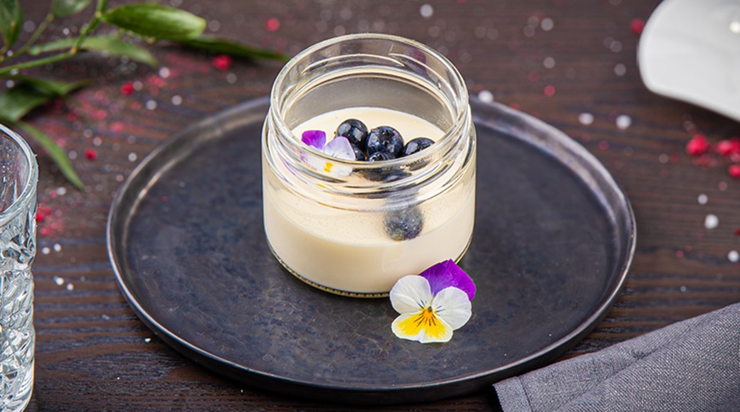 Mustakari 2025 pannacotta