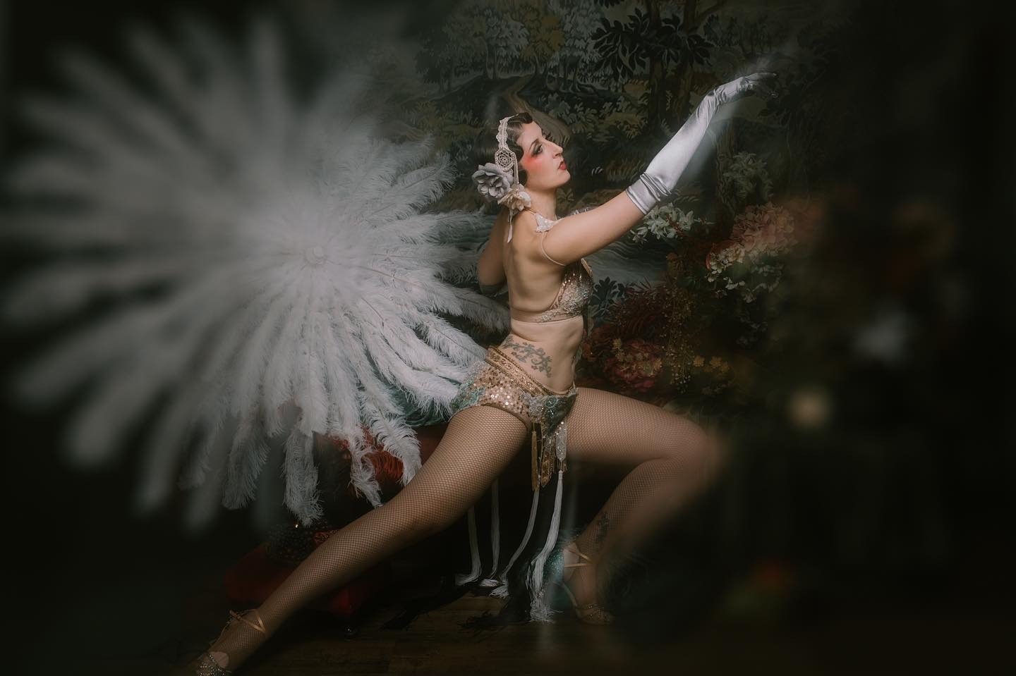 SHOW&DINNER: BURLESQUE