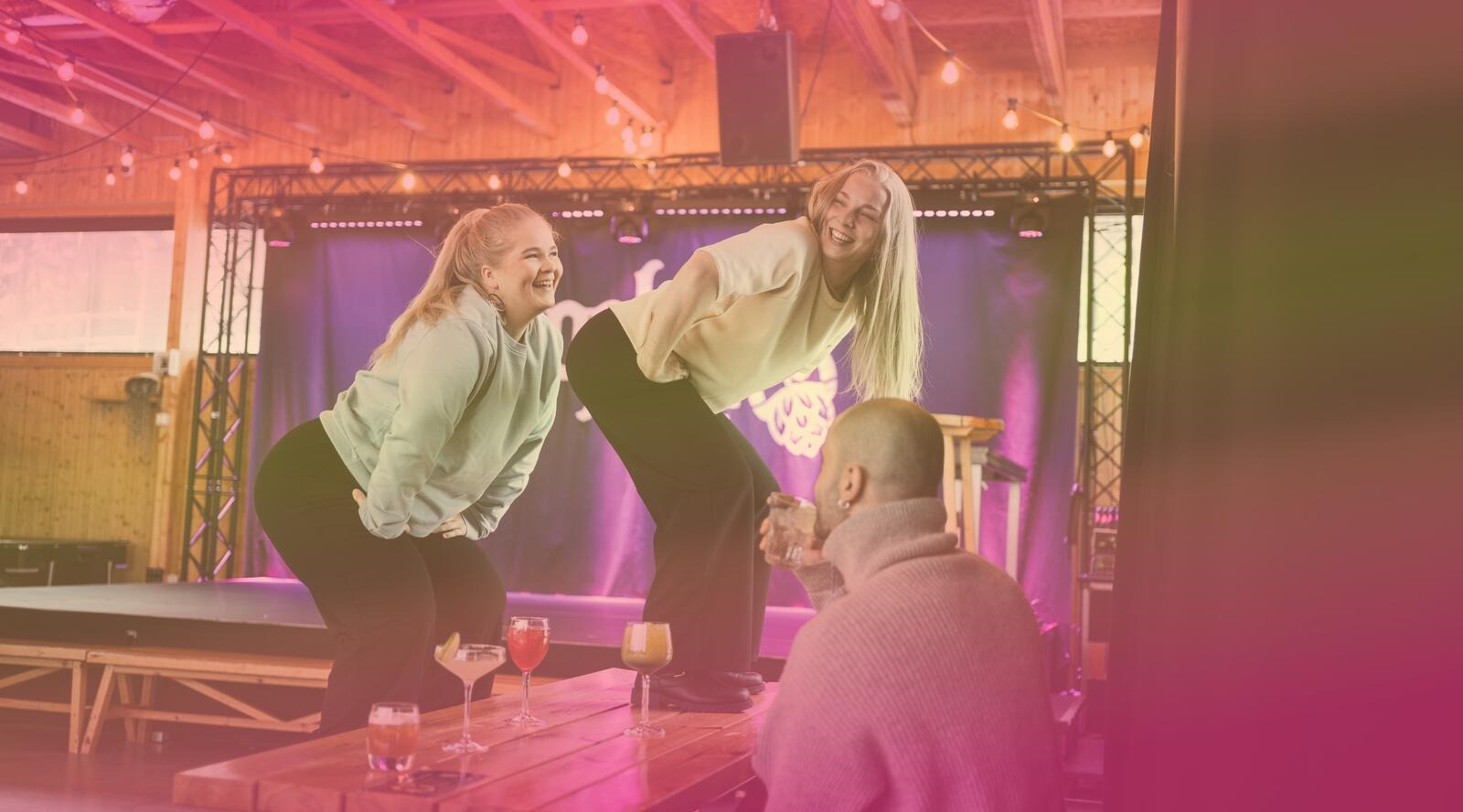 HOPHAUS AFTER SKI - Tahkon Sinkkuristeily - Twerk-tunti