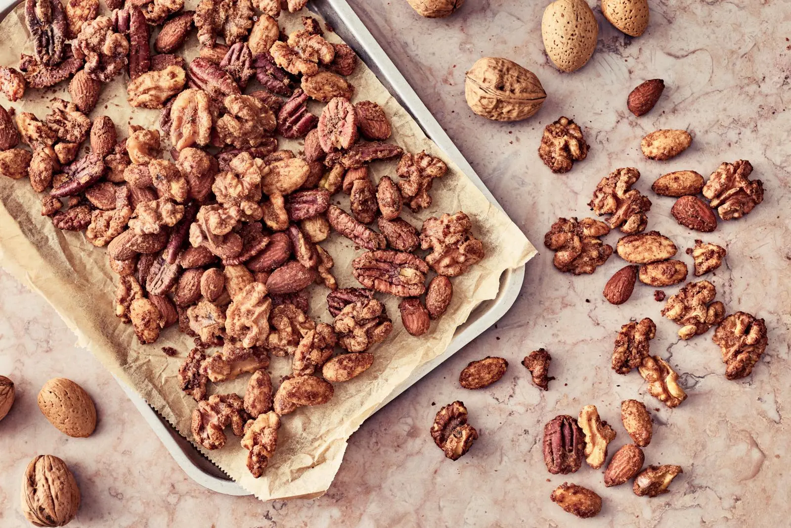 Karamellisoidut pähkinät