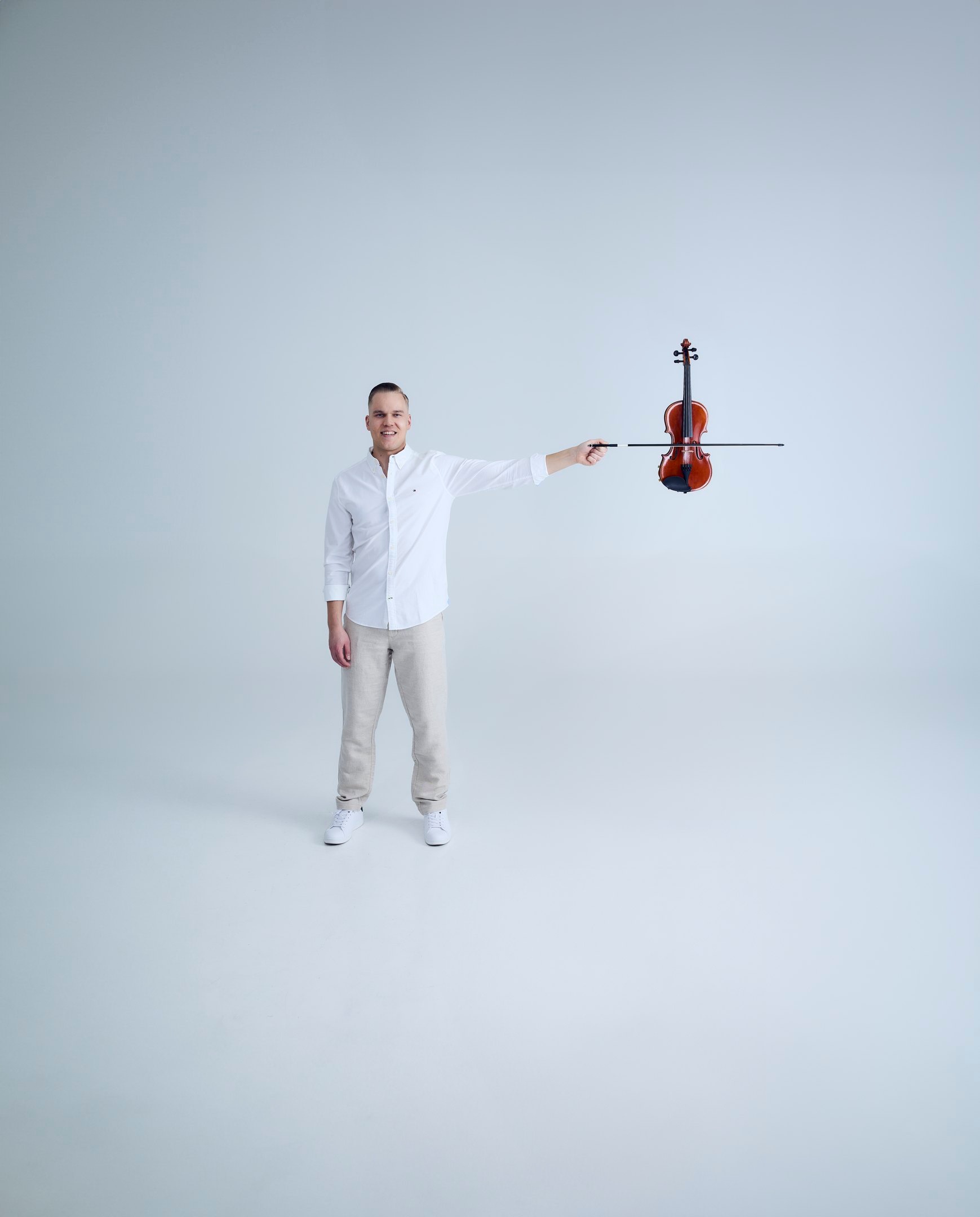 SHOW&DINNER: ONEVIOLIN