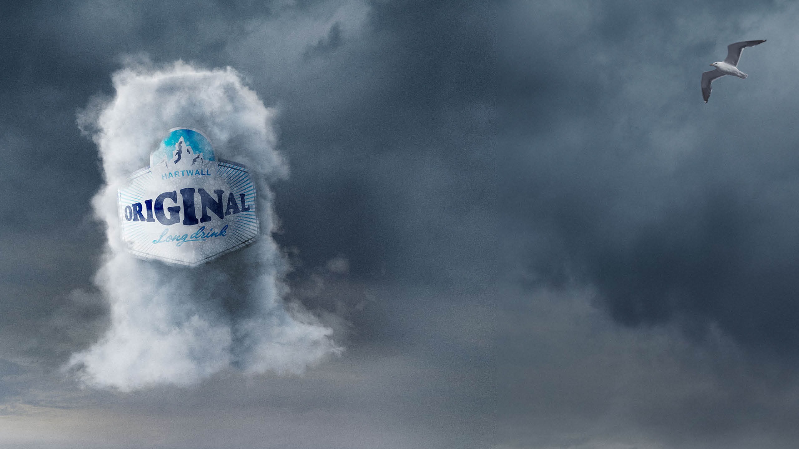 En dryckesburk formad av moln mot en mörk, stormig himmel. Till höger flyger en mås.