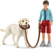 Schleich Kävelyretki Labradorinnoutajan Kanssa (4055744029844)