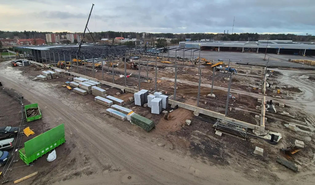 Kuvassa Naantalin Prisman rakennustyömaa
