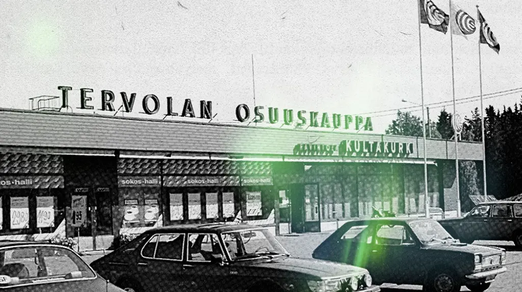 Tervolan Osuuskaupan kaupan edessä autoja pihalla