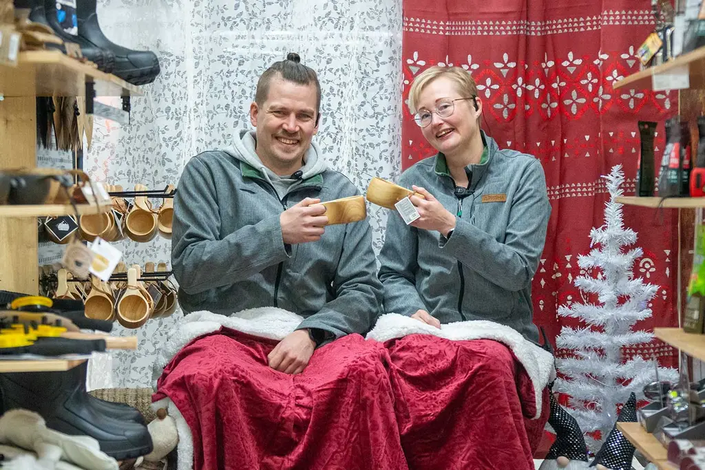 Prisman myyjät joulutunnelmissa