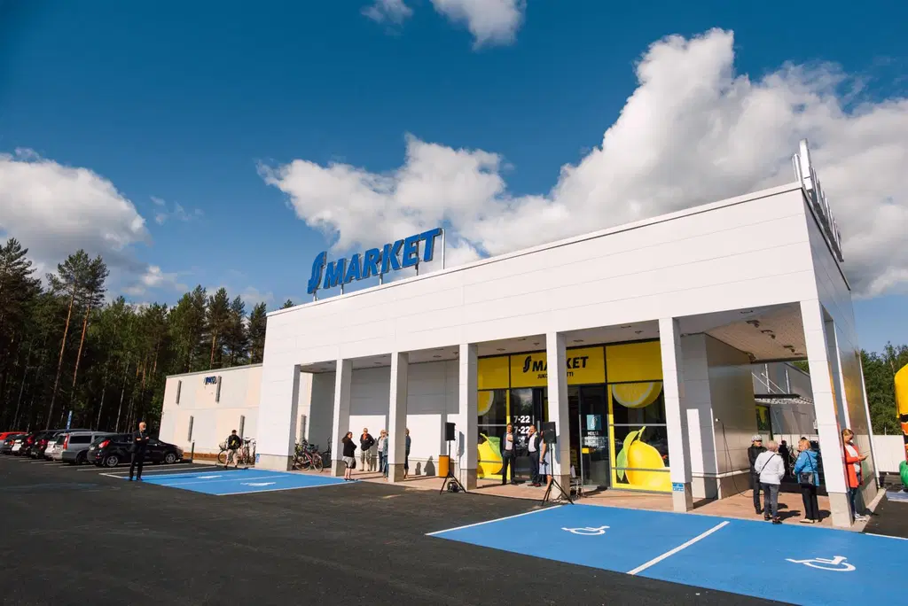 S-market Jukolanportti avajaisissa kesällä 2019.
