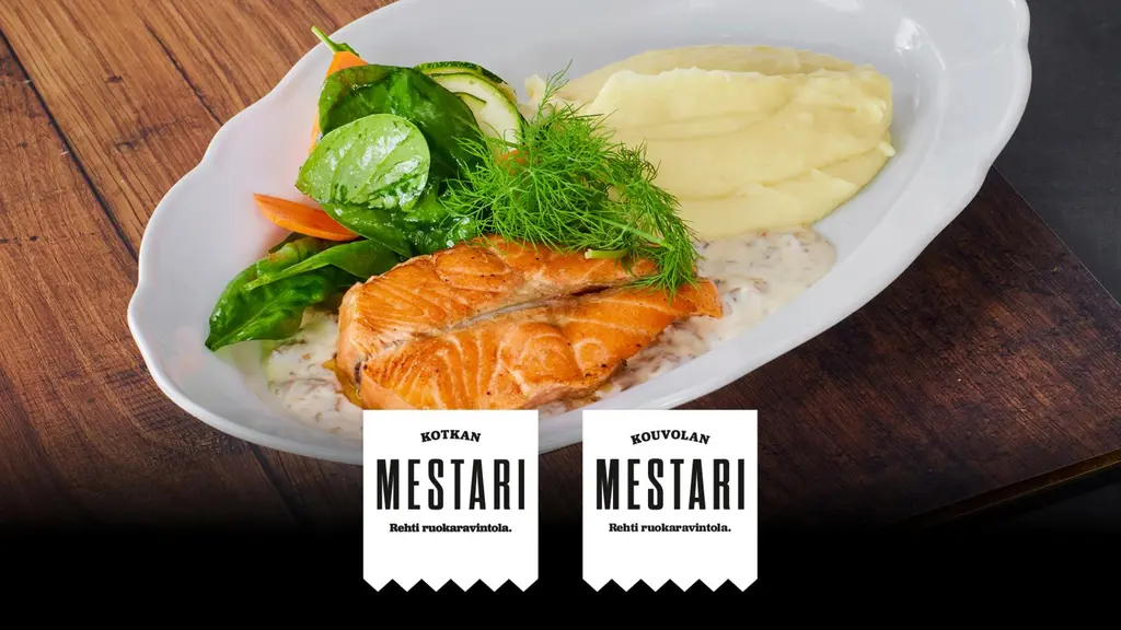 Mestarin lohiannos puupöydällä.