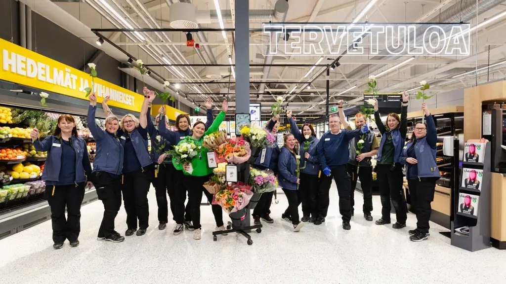S-market Uuraisten avaus, henkilökunta