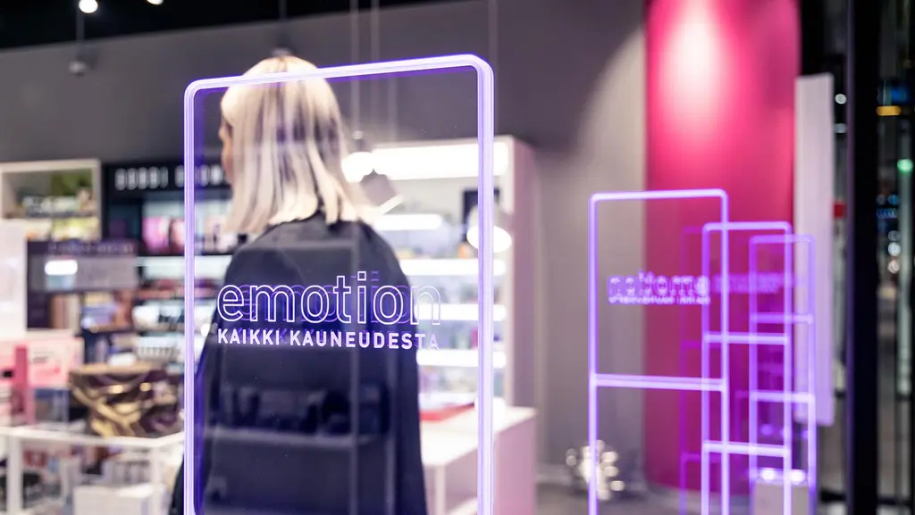 Emotion-myymälän portit.