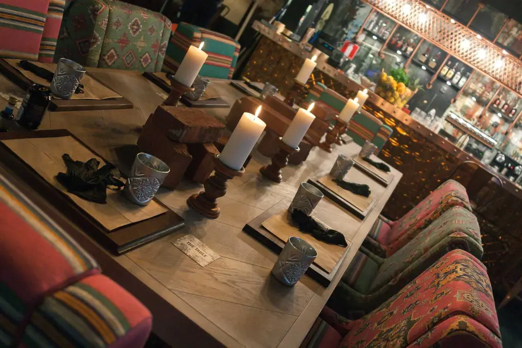 Amarillon The Table