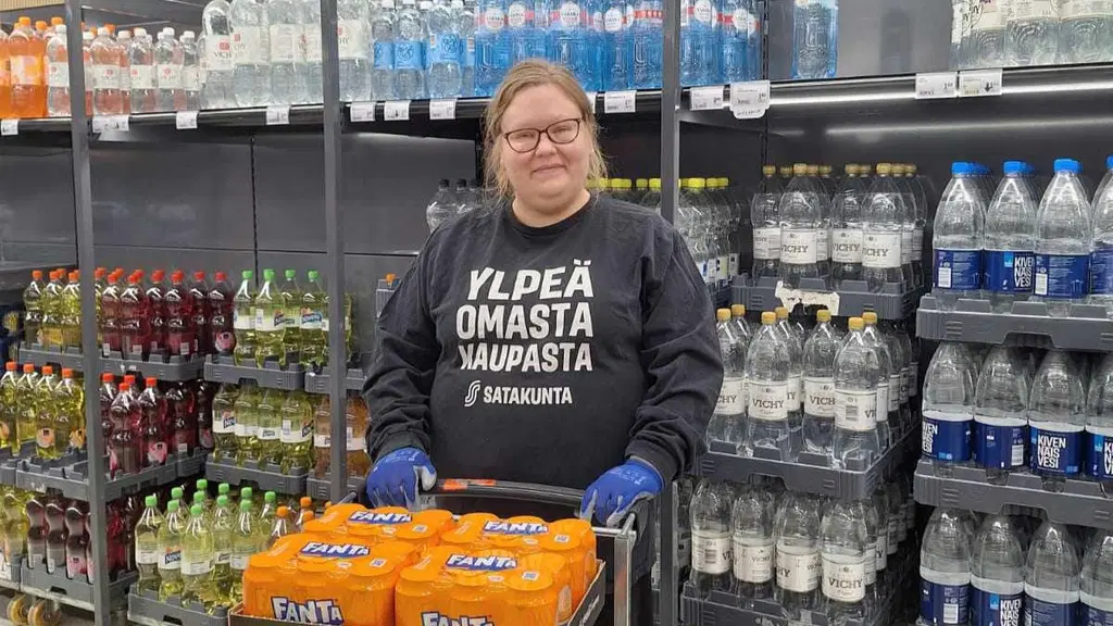 Satakunnan Osuuskaupan muutamaan yksikköön saatiin henkilö Job Shadow Dayn kunniaksi 23.5. He pääsivät tutustumaan haluamaansa työhön oikealla työpaikalla. Eveliinalla ja Sakulla oli oikein onnistunut hyvän mielen päivä!