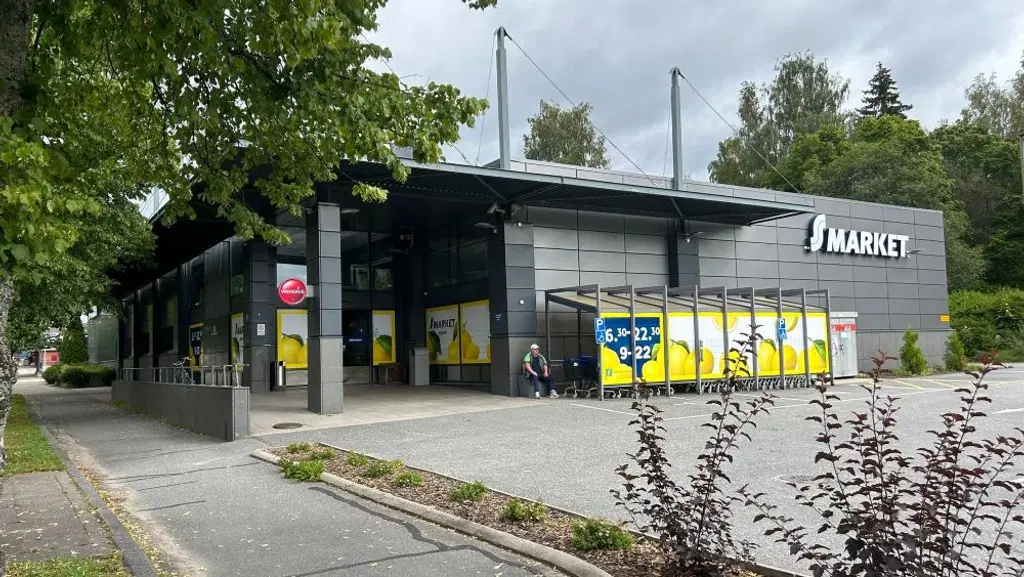 S-market Suolahden julkisivu