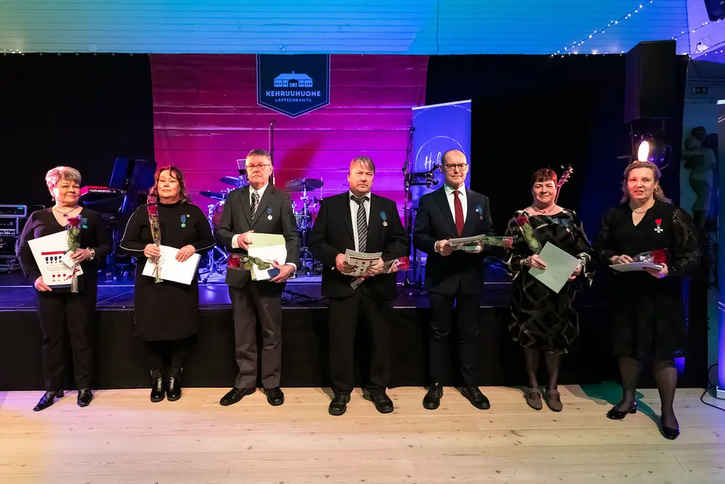 Eekoo presidentin myöntämien kunniamerkkien saajat