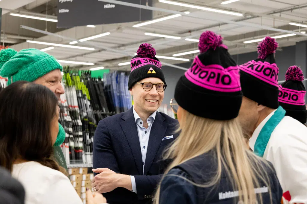 Osuuskauppa PeeÄssän toimitusjohtaja Mikko Junttila Prisma Kuopion 30-vuotissyntymäpäivillä