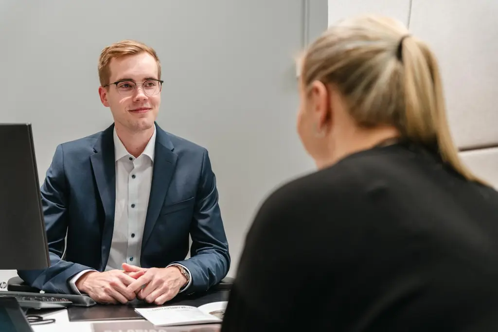 Asiakaspalvelutilanne S-Pankki -pisteellä.