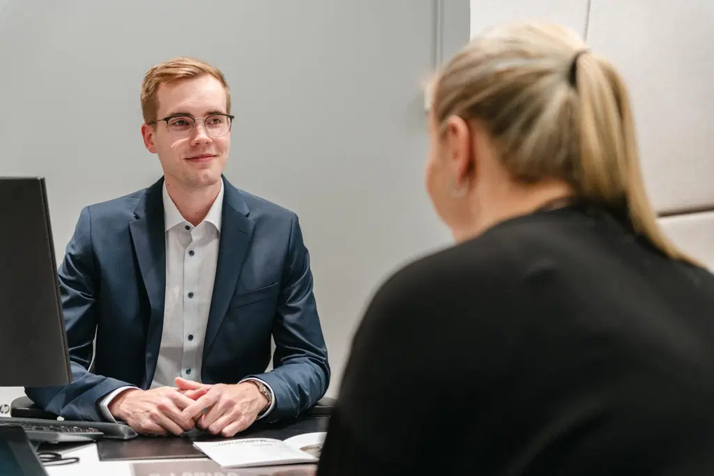 Asiakaspalvelutilanne S-Pankki -pisteellä.