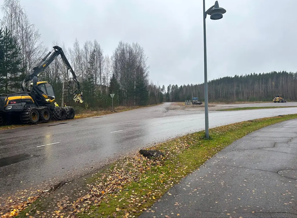 Prisma Heinolan työmaa-alue alkutekijöissään.