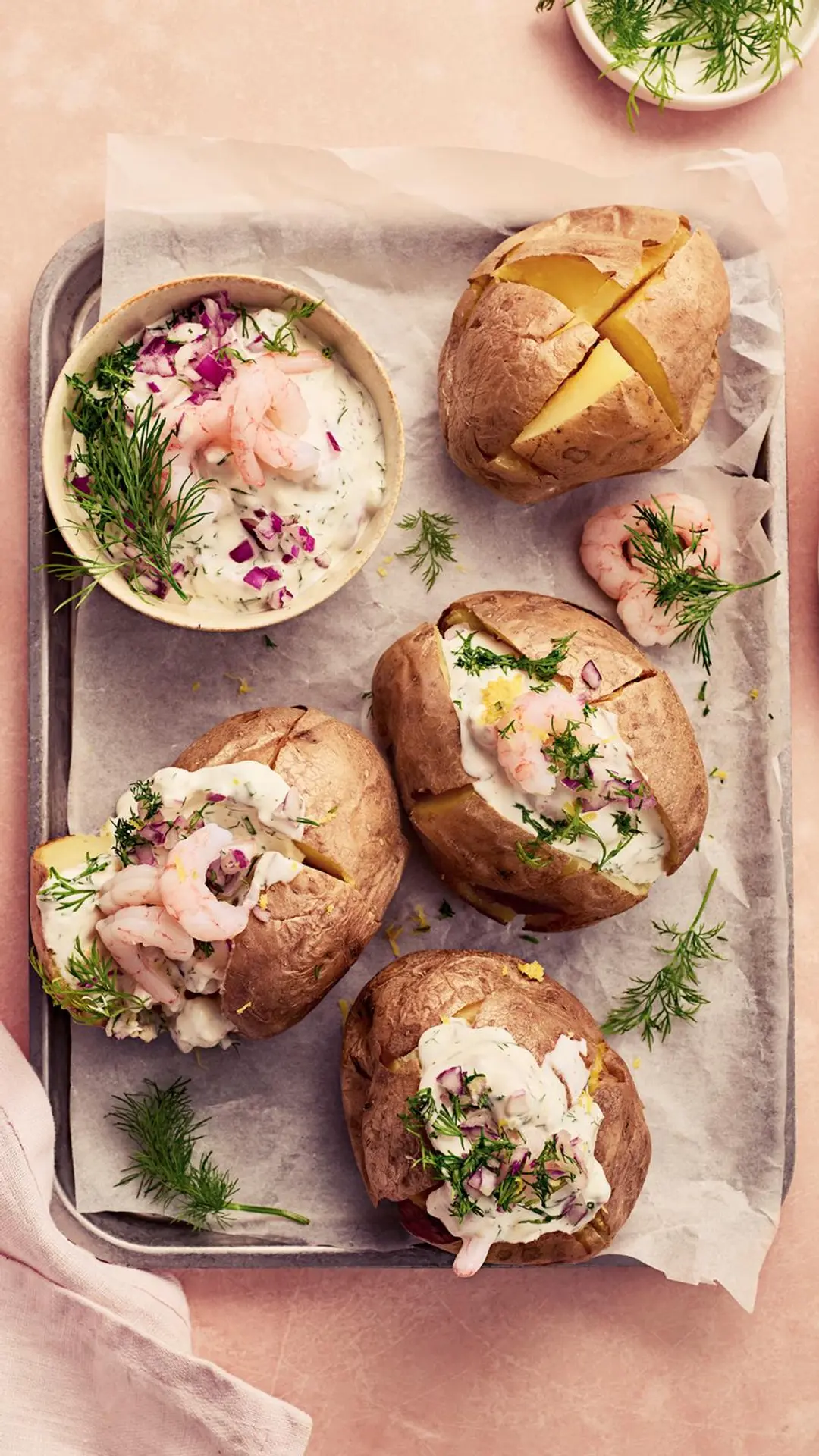 Uuniperunat ja katkaraputäyte