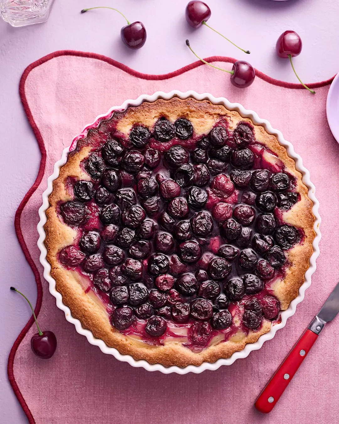 Helppo kirsikkapiirakka