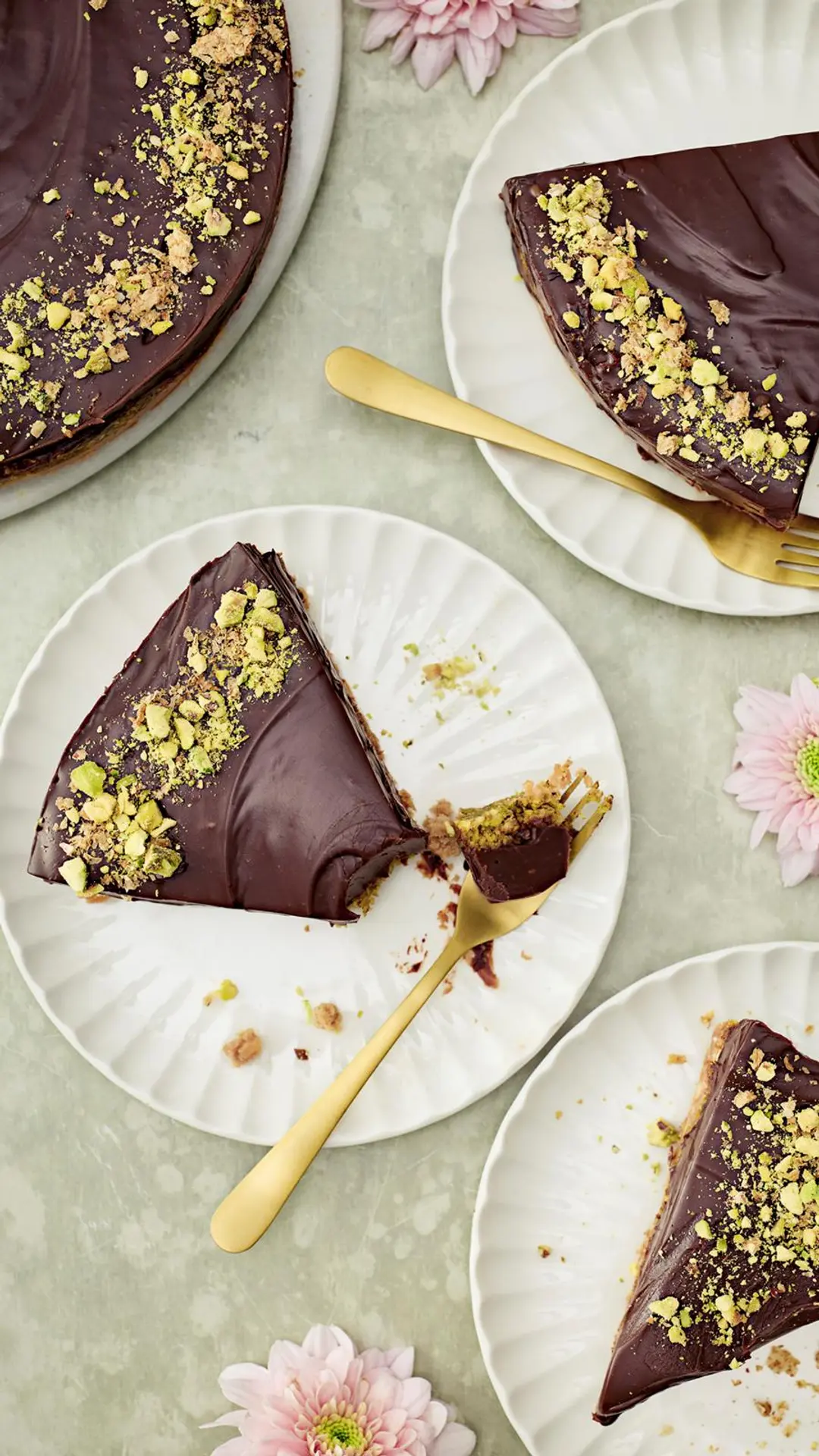 Pistaasisuklaatorttu