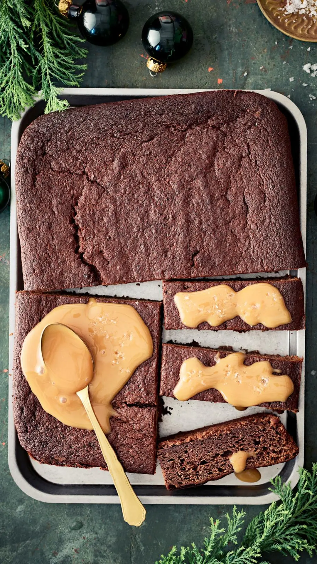 Taatelipalat suolakinuskilla