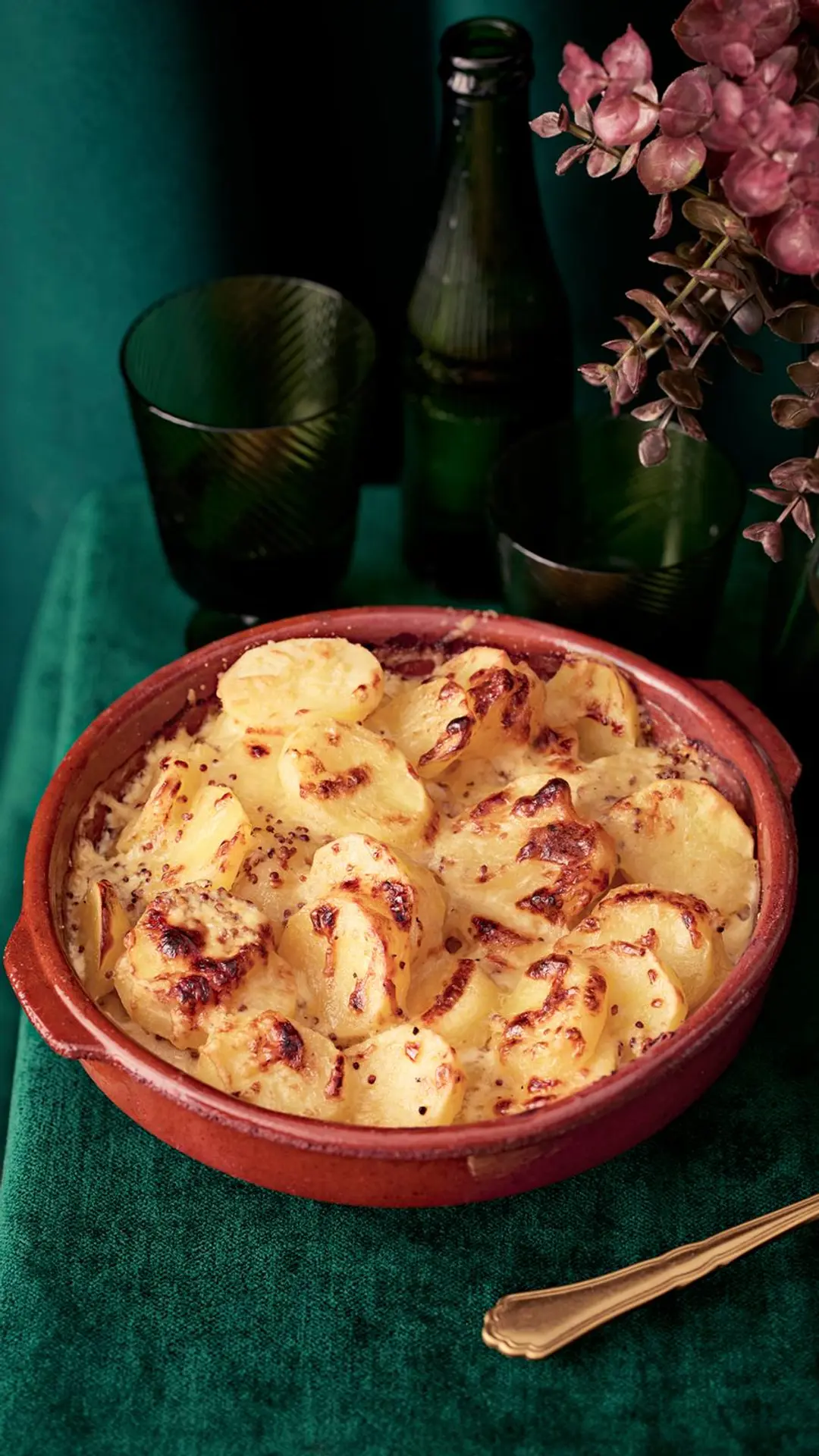 Nopeat sinappiset kermaperunat