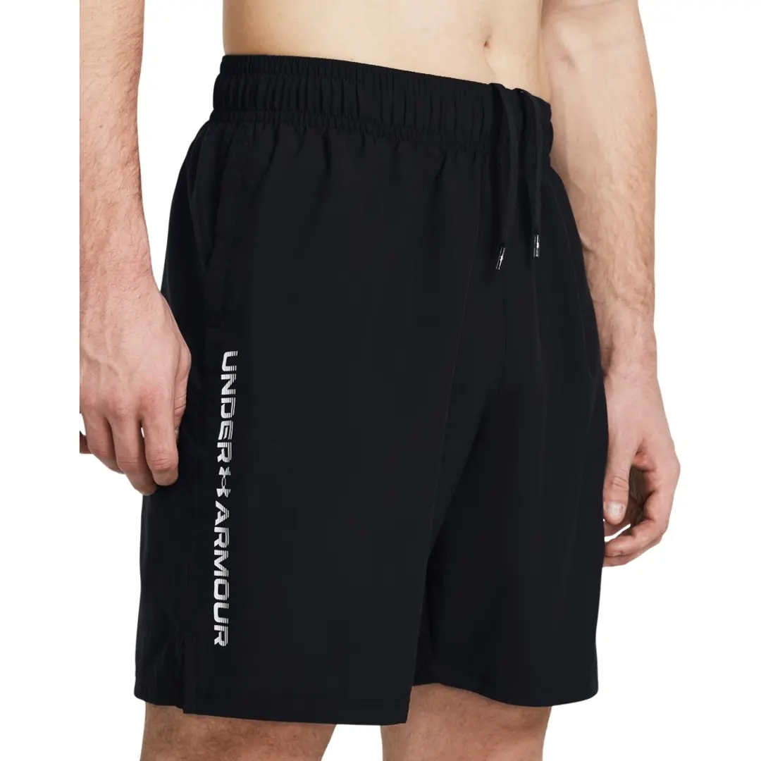 Under Armour miesten treenishortsit 1383356