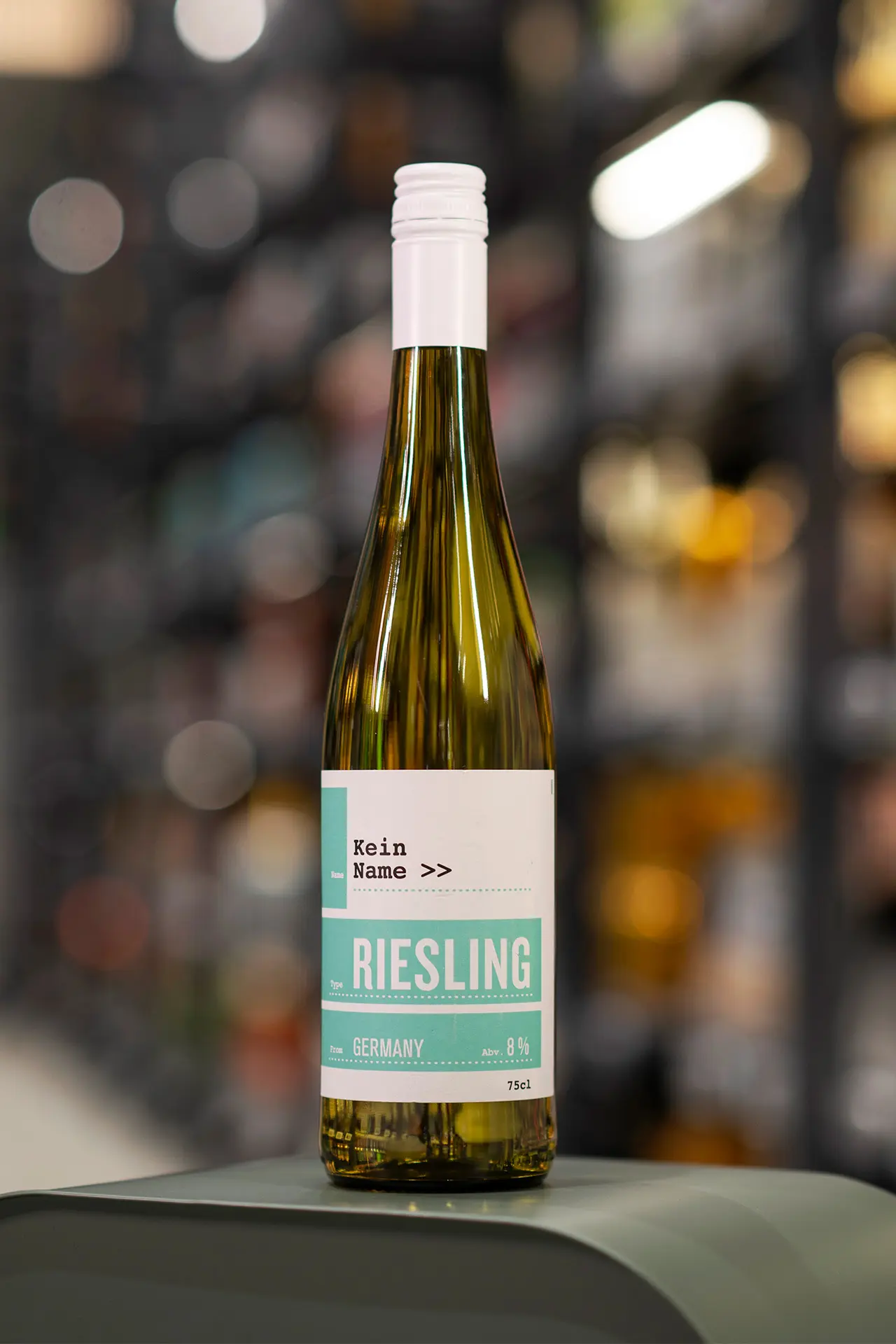 Kein Name Riesling 8 % 0,75 l