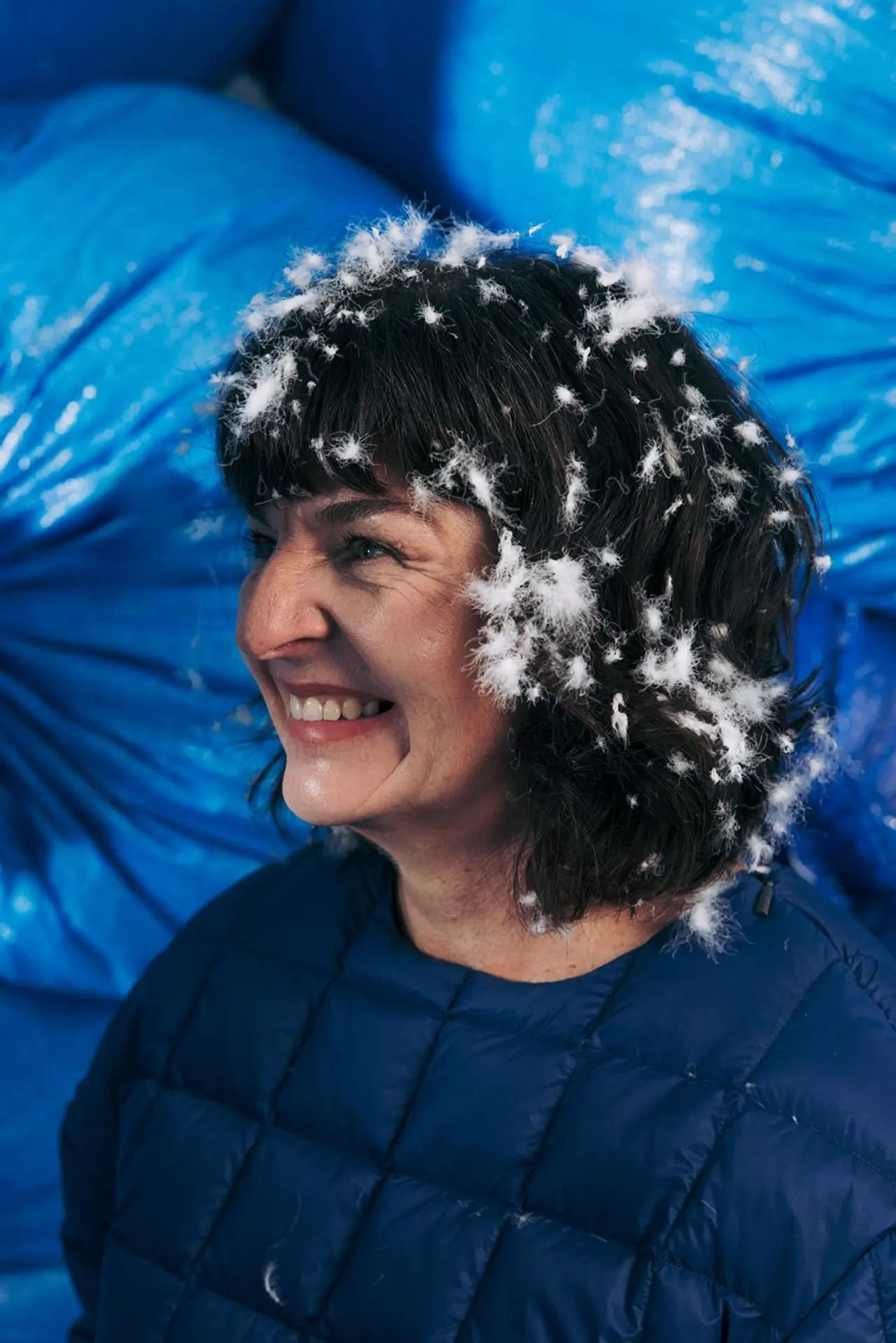 Katja Helén untuvia hiuksissaan