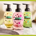 Palmolive Luxury Foam Raspberry & Blackcurrant vaahtonestesaippua 250ml