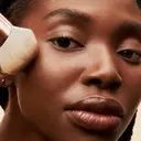 MAC Bronzer fan brush 143S sivellin