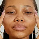 Fenty Skin Flash Nap Eye Gel-Cream W/ Applicator silmänympärysvoide & hierontarulla 15 ml