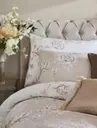 Laura Ashley Rowsham Garden tuplapussilakanasetti 230x220cm + 2kpl 50x60cm natural