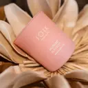 Joik Home & Spa Tuoksukynttilä Raspberry Bon Bon puukannella 150 g