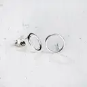 Cailap Hopeakorvakorut pyöreä nappi