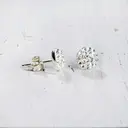 Cailap Hopeakorvakorut pyöreä, kirkas kivi