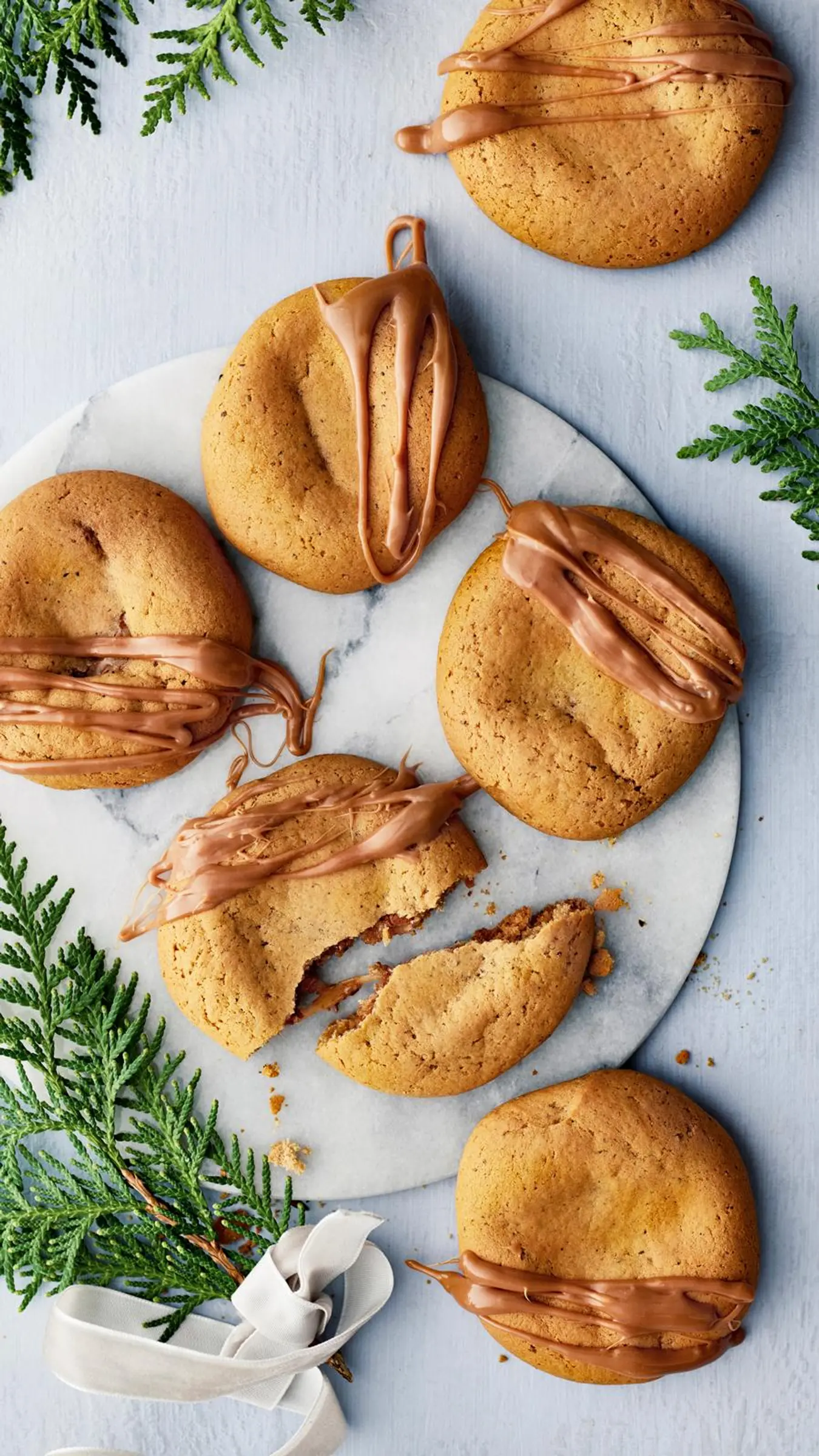 Helpot piparkakku-suklaakeksit