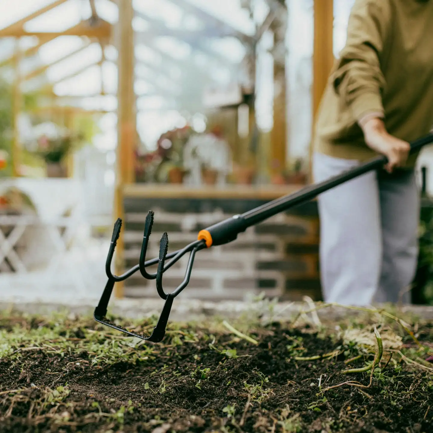 Fiskars OneClick Möyhennyskuokka juuriterällä - 3