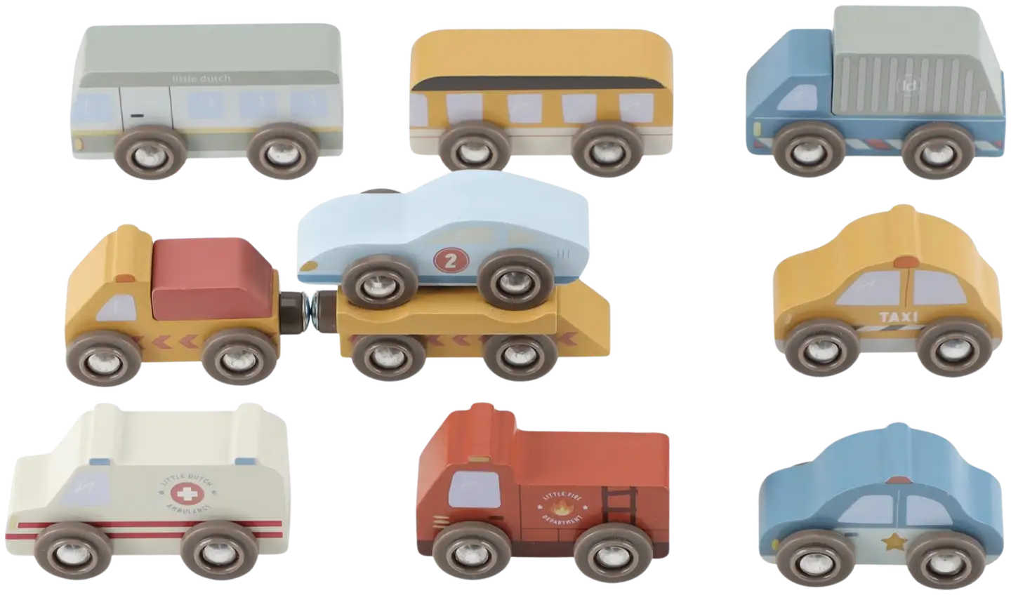 Puiset pikkuautot FSC - 1