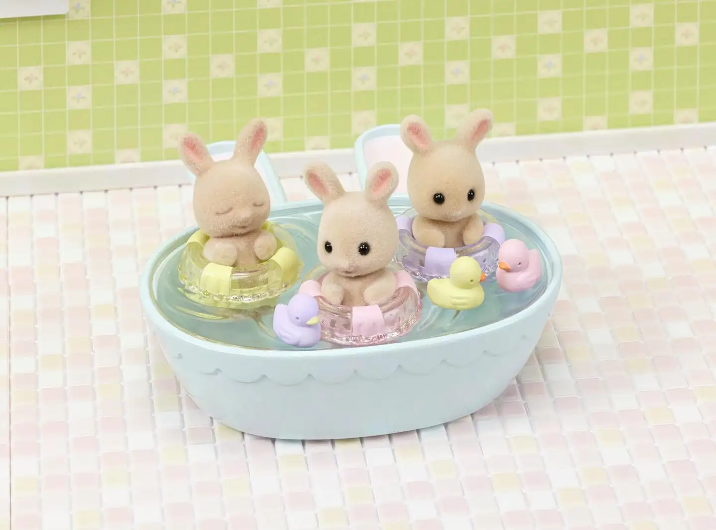 Sylvanian Families Kolmosten kylpysetti - 4