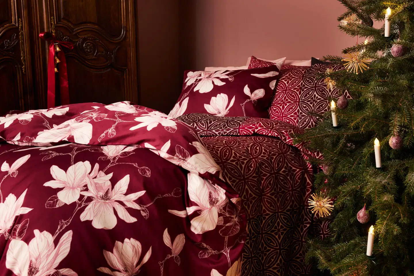 Finlayson satiini pussilakanasetti Magnolia  150X210+50x60  viininpunainen-roosa - 7