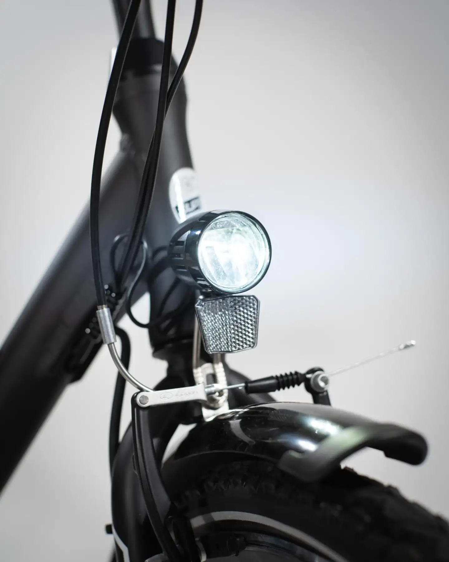 Jupiter e-Classic 28" sähköpyörä 3-vaihdetta runko 50 cm musta - 7