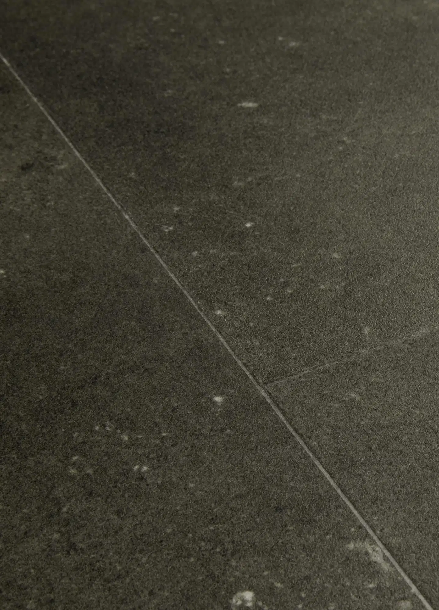 Pergo vinyylilaatta Isefjord Pad Pro Dark Gritty Stone - 2